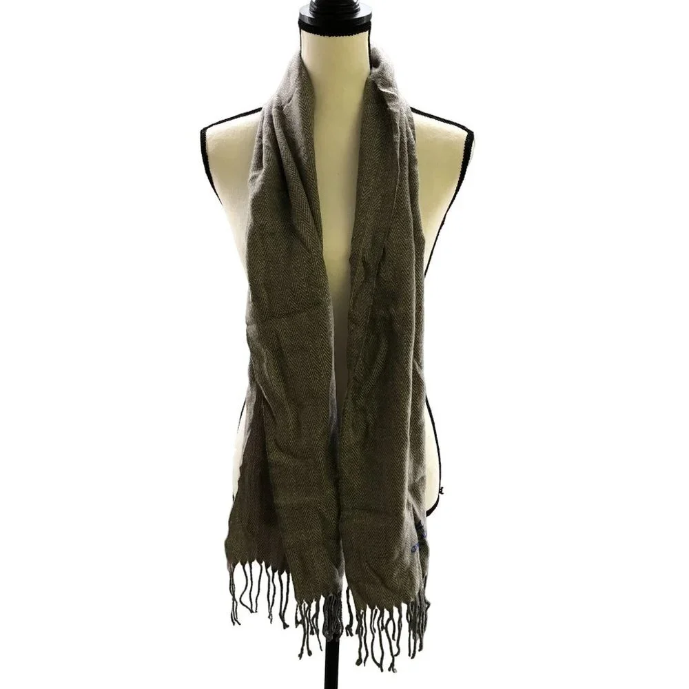 Kanata Blanket Co. Grey Wool Blend Scarf Unisex Fringe‎ Rectangle